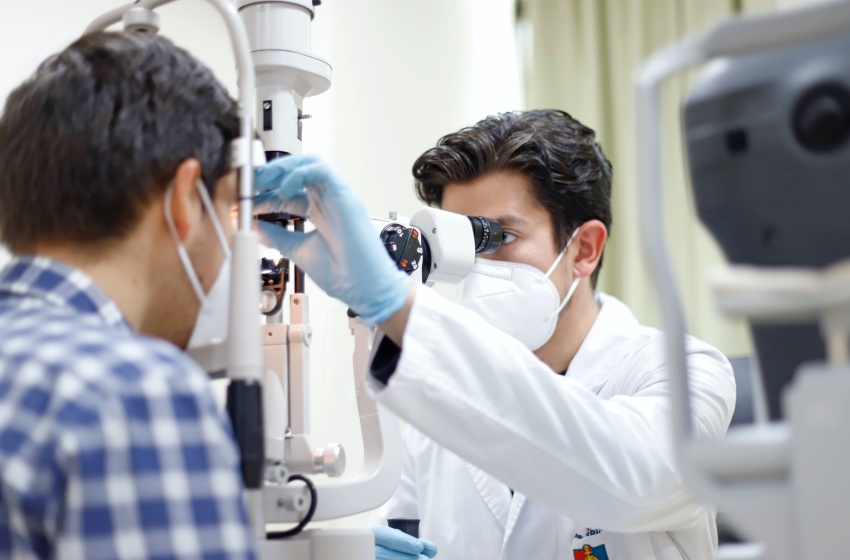 Oftalmología y Optometría, la nueva mención de Tecnología Médica que apuesta por la salud visual